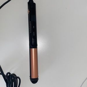 Kardashian Beauty Flat Iron